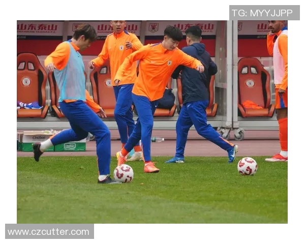 中国足球帅哥的魅力与实力并存引领新时代足球风潮 中国足球帅哥的魅力与实力并存引领新时代足球风潮