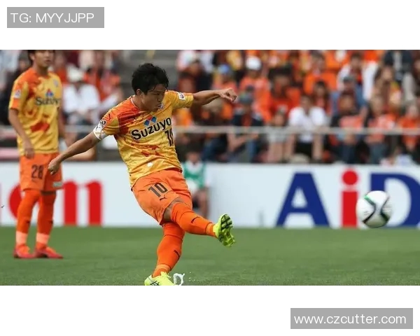 长崎航海与湘南的激烈对决展现足球魅力与团队精神的巅峰较量 长崎航海与湘南的激烈对决展现足球魅力与团队精神的巅峰较量